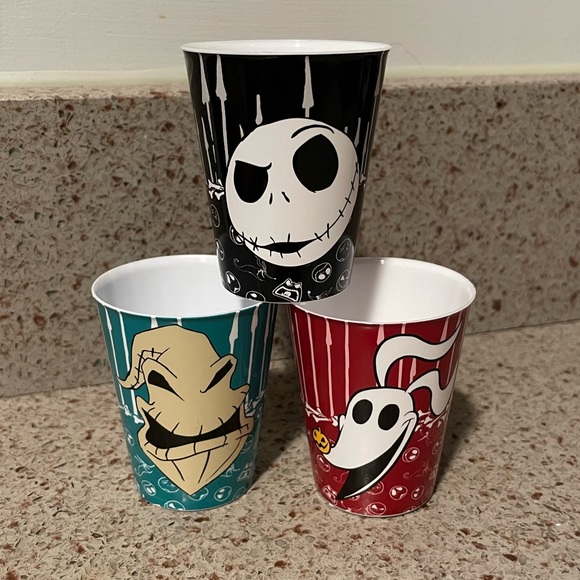 Nightmare Before Christmas set of 4 thick plastic collectible cups & 3 shot cups - Picture 12 of 13